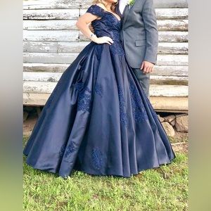 PROM SEASON:::: selling my prom dresses!! message me for more details!